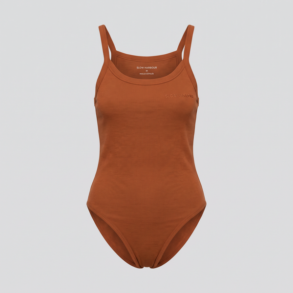 Body côtelé, rouille, vue de face — SLOW HARBOUR
